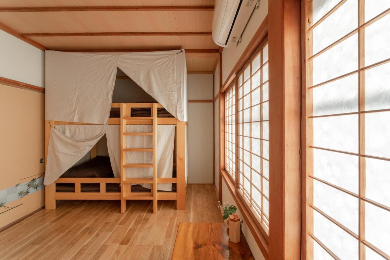 Guest House Takazuri-Kita Nanto Exterior photo