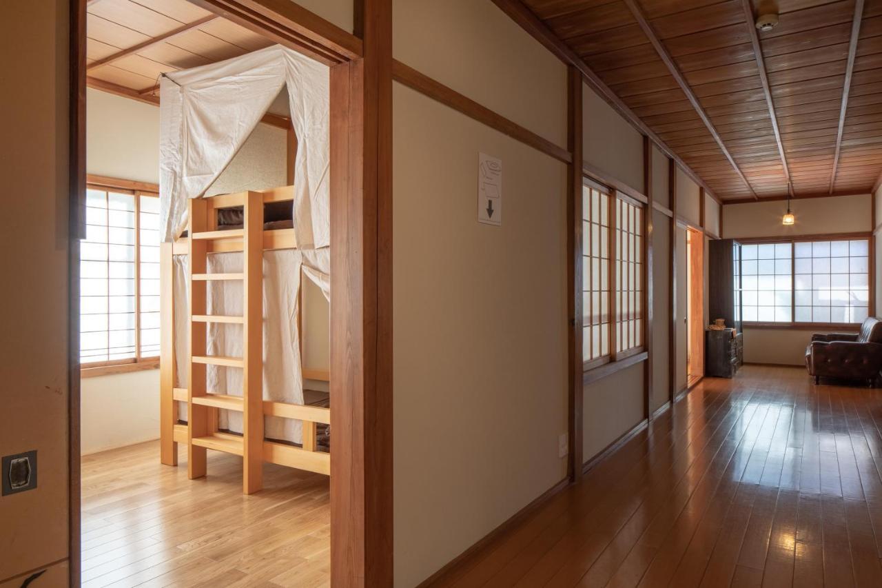 Guest House Takazuri-Kita Nanto Exterior photo